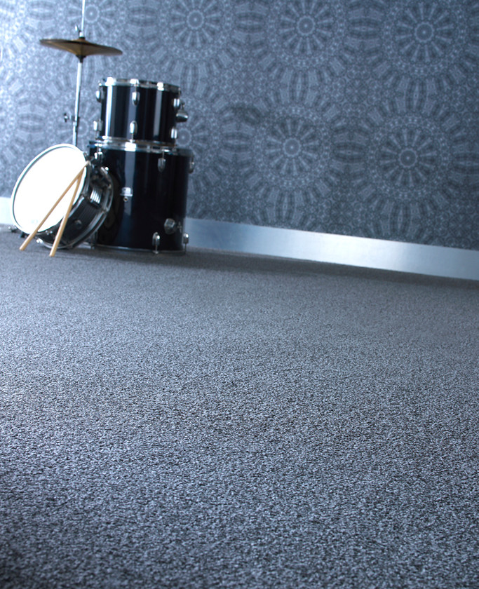 Carpet-&-Drum-Kit 
 Picture 013